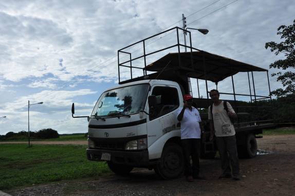 Com nosso guia Vitor, pronto para nosso passeio pelo Hato El Cedral, na região dos llanos venezuelanos, perto da cidade de Mantecal